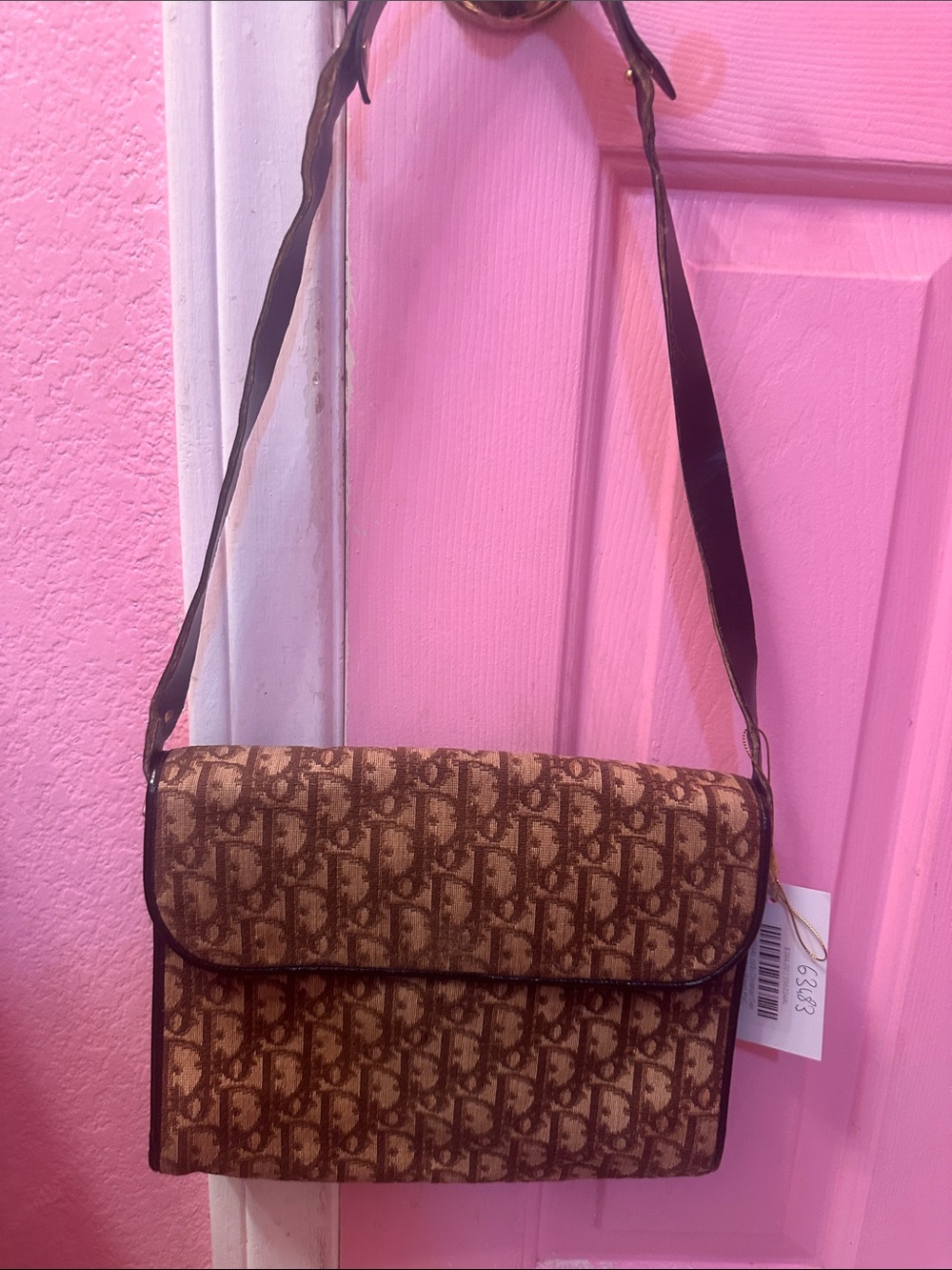 Beautiful Christian Dior vintage trotter classy bag. This bag sells  over $2800 - Picture 2 of 8
